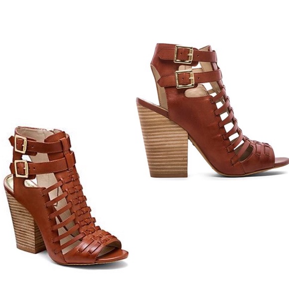 Vince Camuto Shoes - Vince Camuto Medow Gladiator Sandal